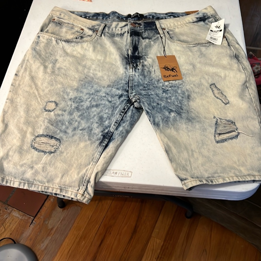 Big and tall. Refuel size 50 men’s Jean shorts.